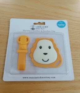 lion flat face teether