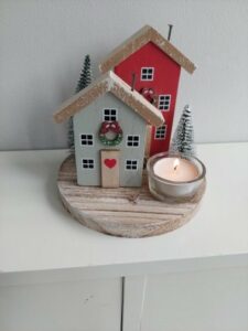 Image shows House Scene with Tealight Holder